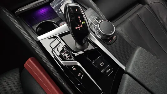 BMW 5 Series (G30) 520i M 2023 9