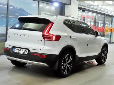 Volvo XC40 B4 2022 4