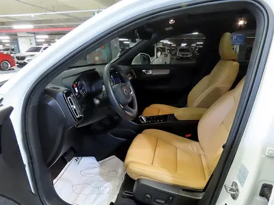 Volvo XC40 B4 2022 6