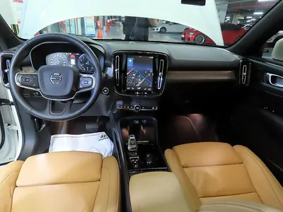 Volvo XC40 B4 2022 10