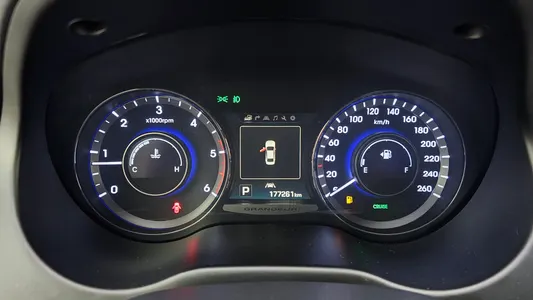 Hyundai Grandeur HG HG220 2016 8