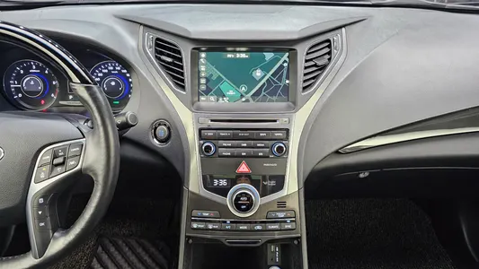 Hyundai Grandeur HG HG220 2016 14