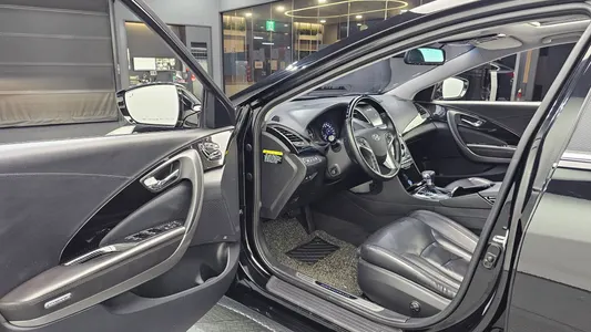Hyundai Grandeur HG HG220 2016 10