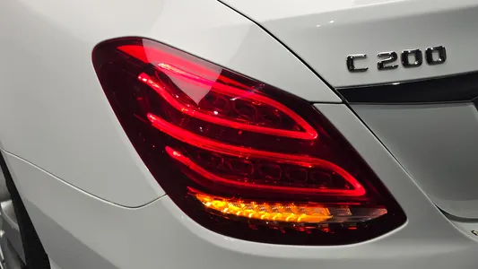 Mercedes-Benz C-Class W205 C200 2015 23