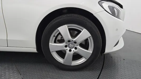 Mercedes-Benz C-Class W205 C200 2015 27