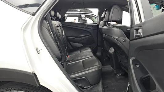 Hyundai Tucson 1.7 2WD 2017 12