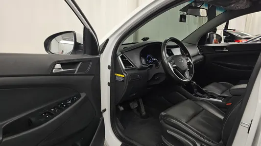 Hyundai Tucson 1.7 2WD 2017 10