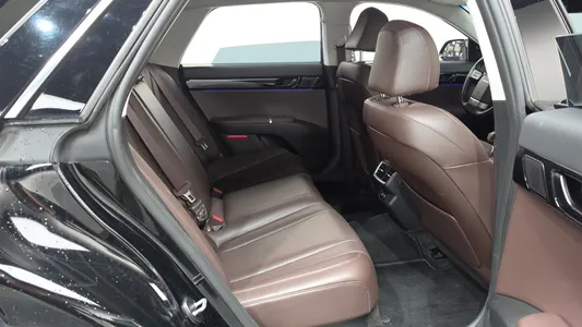 Hyundai (GN7) 3.5 LPG 2WD 2023 12
