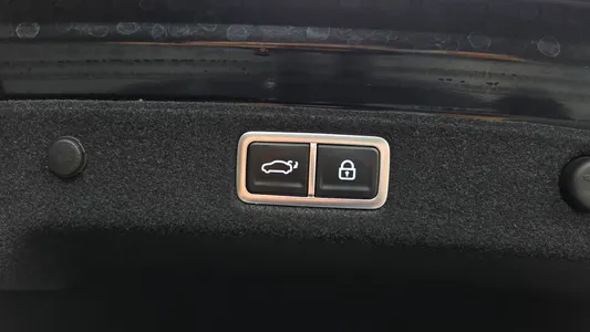 Hyundai (GN7) 3.5 LPG 2WD 2023 33