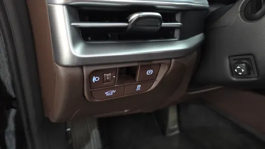 Hyundai (GN7) 3.5 LPG 2WD 2023 27