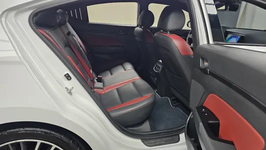 Hyundai AD 1.6 2016 11