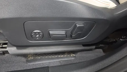 BMW X2 (U10) xDrive 20i M 2025 31