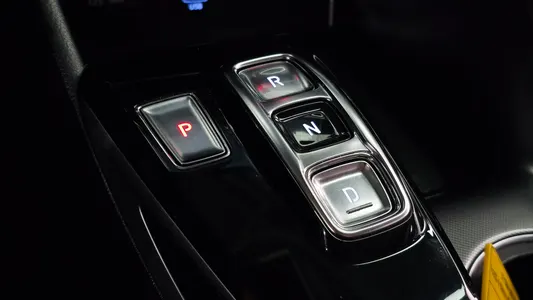 Hyundai (DN8) 2.0 LPG() 2022 9