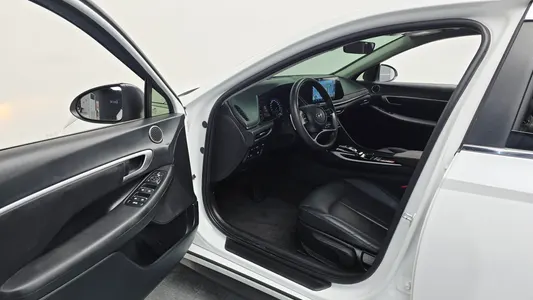 Hyundai (DN8) 2.0 LPG() 2022 10