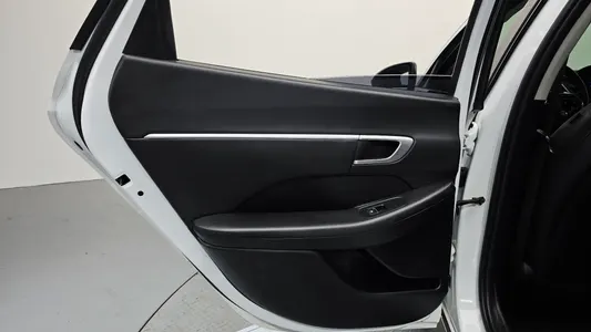 Hyundai (DN8) 2.0 LPG() 2022 25