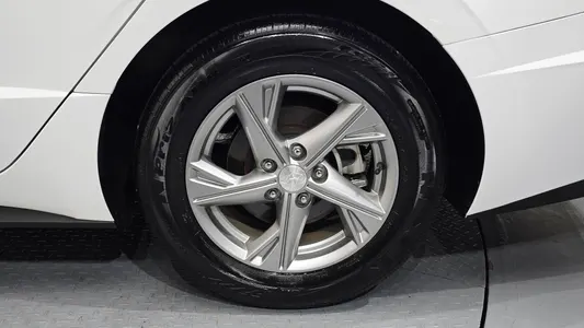 Hyundai (DN8) 2.0 LPG() 2022 21