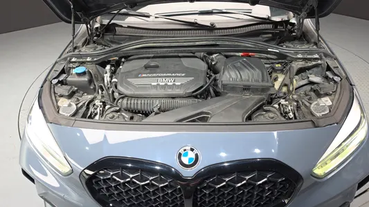 BMW 1 Series (F40) M135i xDrive 2021 6