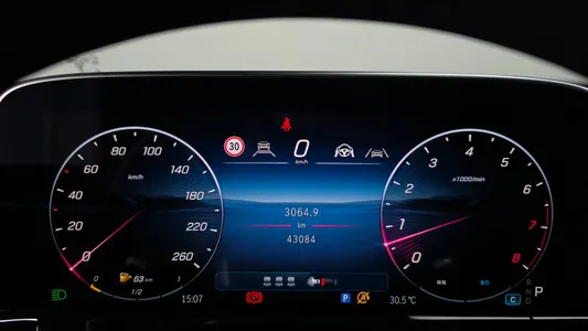 Mercedes-Benz E-Class W214 E300 4MATIC AMG Line 2024 8