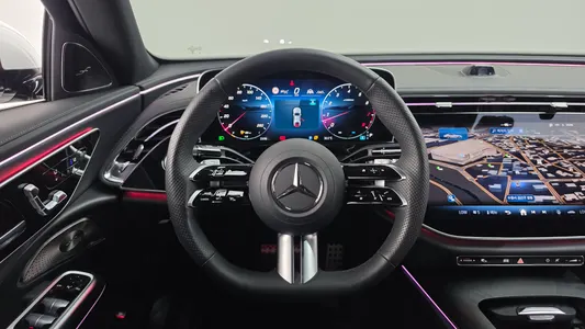 Mercedes-Benz E-Class W214 E300 4MATIC AMG Line 2024 13