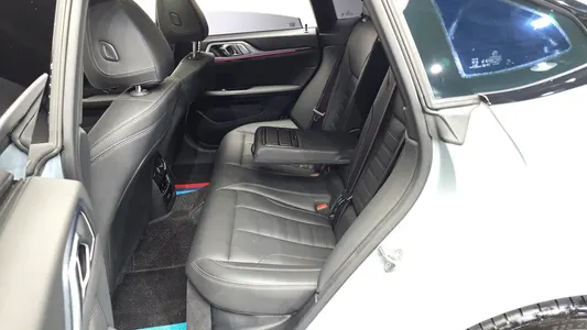 BMW 4 Series (G22) 420i M 2025 10
