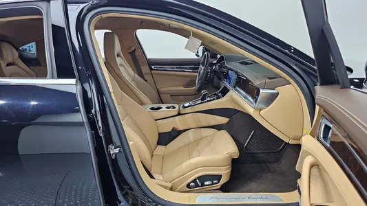 Porsche (971) 4.0 2018 11