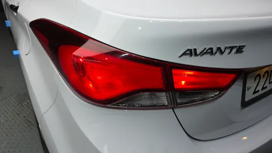 Hyundai 아반떼 1.6 GDi 2014 23