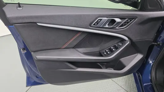 BMW 1 Series (F40) 118d 2021 24
