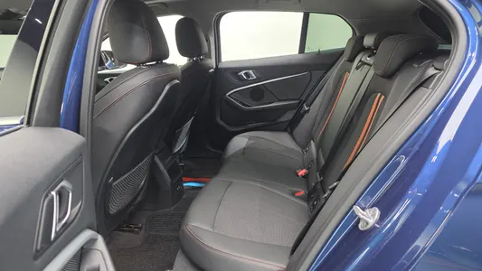 BMW 1 Series (F40) 118d 2021 26