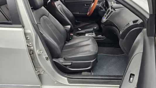 Hyundai 아반떼 하이브리드 HDeIII 2009 12