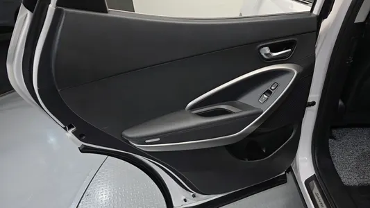 Hyundai DM (e-VGT) 2.0 2WD 2013 25