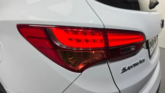 Hyundai DM (e-VGT) 2.0 2WD 2013 23