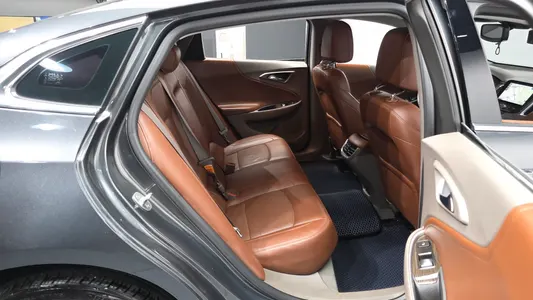 Chevrolet 말리부 1.5 LTZ 2017 12