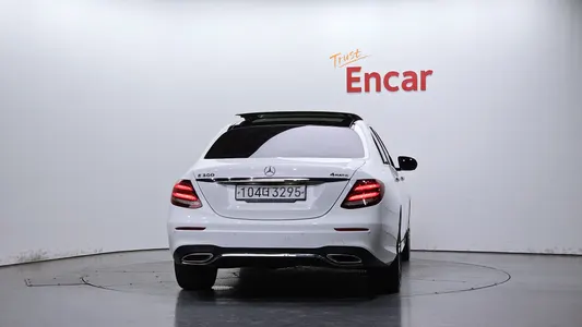 Mercedes-Benz E-Class W213 E300 4MATIC AMG Line 2019 4