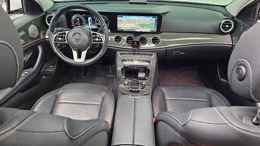 Mercedes-Benz E-Class W213 E300 4MATIC AMG Line 2019 7