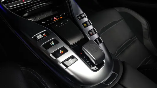 Mercedes-Benz AMG GT 4 43 4MATIC+ 2021 9
