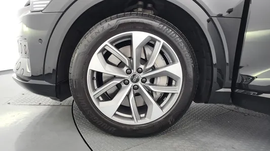 Audi e- 55 2023 5
