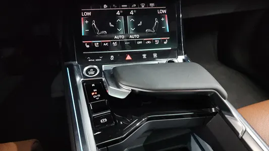 Audi e- 55 2023 9