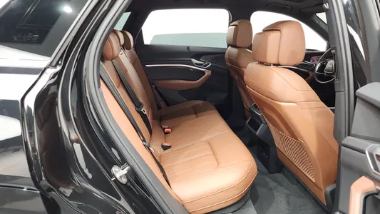Audi e- 55 2023 12