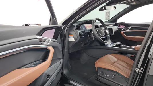 Audi e- 55 2023 10