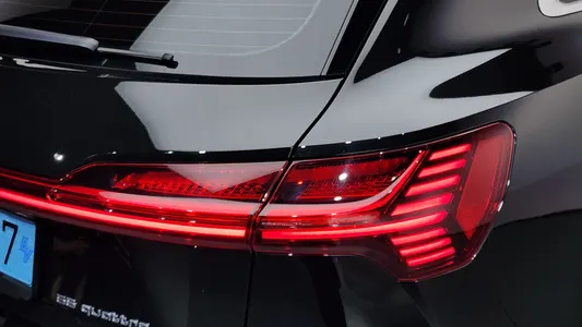 Audi e- 55 2023 23