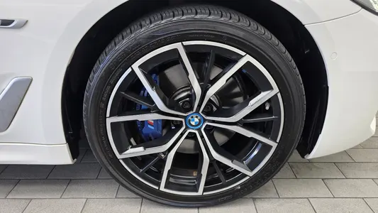 BMW 5 Series (G30) 530e M 2022 21