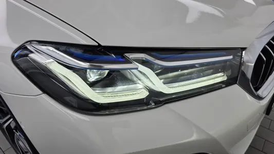 BMW 5 Series (G30) 530e M 2022 22