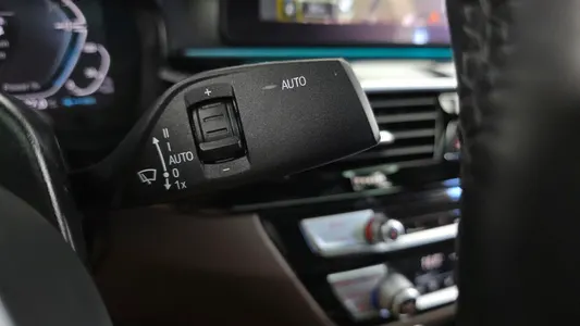 BMW 5 Series (G30) 530e M 2022 27