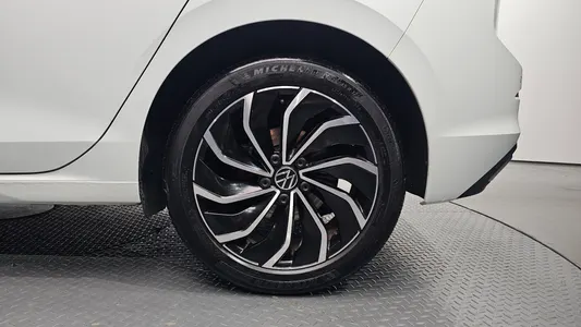 Volkswagen 8 2.0 TDI 2022 22