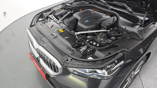 BMW 5 Series (G60) 530e 2024 6