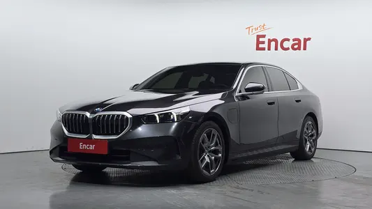 BMW 5 Series (G60) 530e 2024