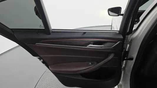BMW 5 Series (G30) 530i xDrive M 2020 25