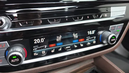BMW 5 Series (G30) 530i xDrive M 2020 33
