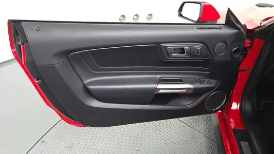 Ford 머스탱 2018 30