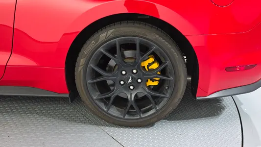 Ford 머스탱 2018 27